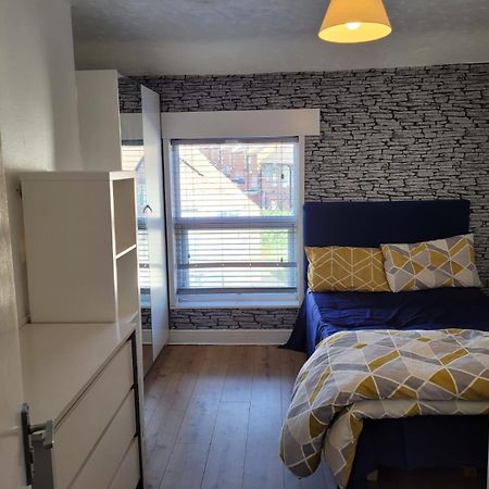 Nice Single Bedroom Near Qmc نوتينغهام المظهر الخارجي الصورة
