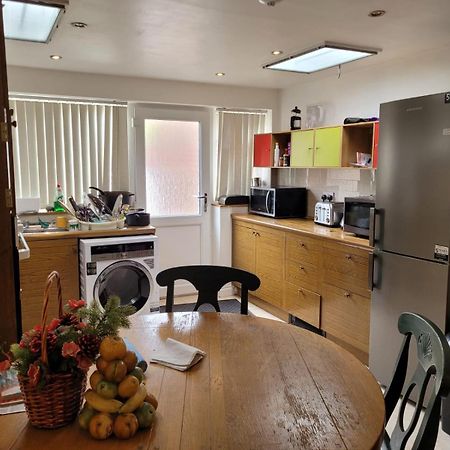 Nice Single Bedroom Near Qmc نوتينغهام المظهر الخارجي الصورة