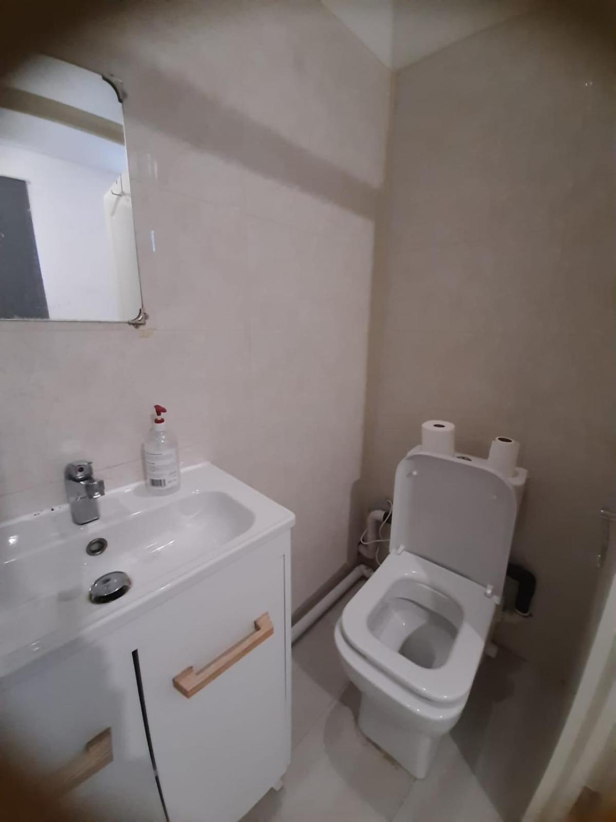 Nice Single Bedroom Near Qmc نوتينغهام المظهر الخارجي الصورة