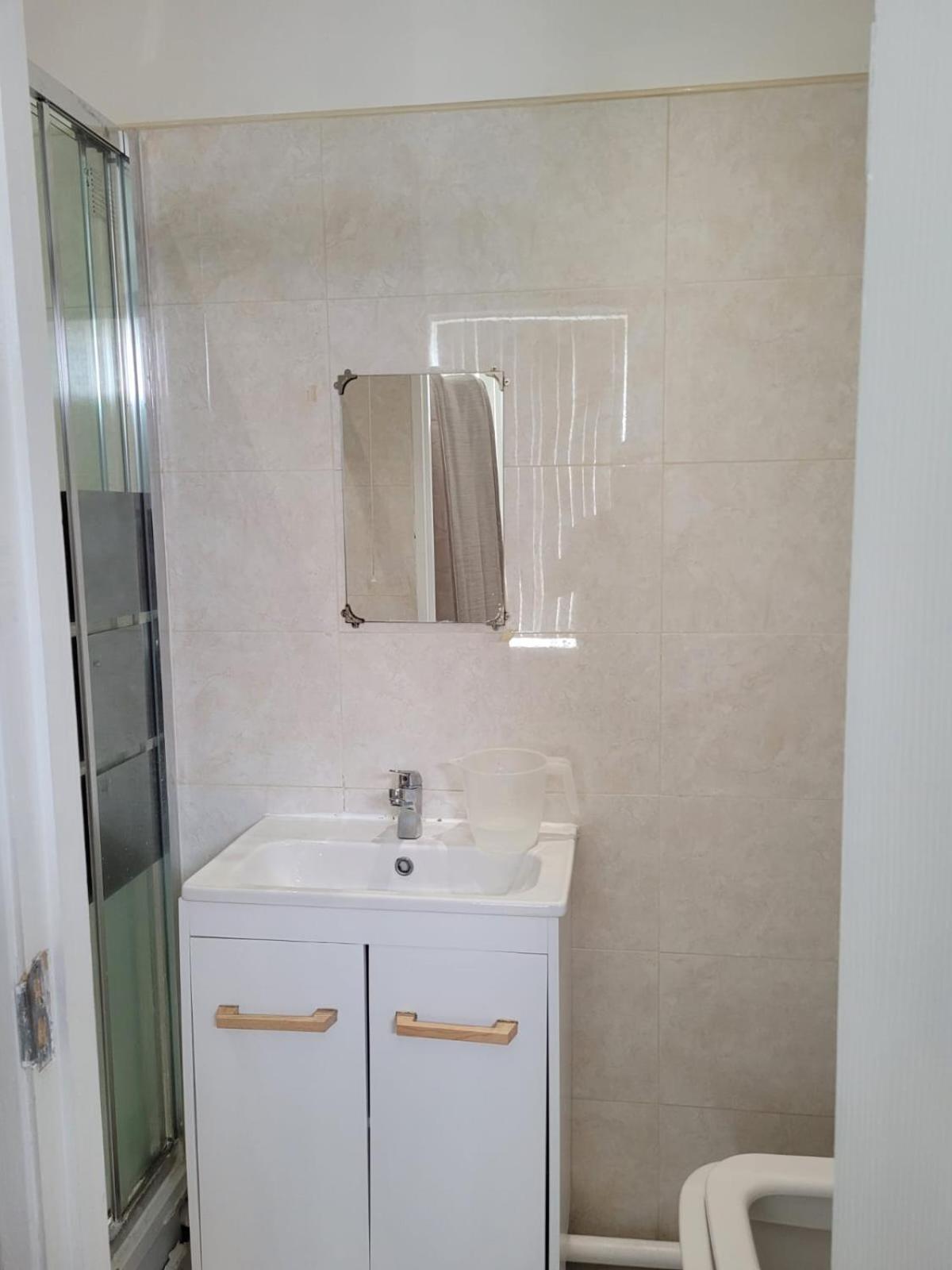 Nice Single Bedroom Near Qmc نوتينغهام المظهر الخارجي الصورة